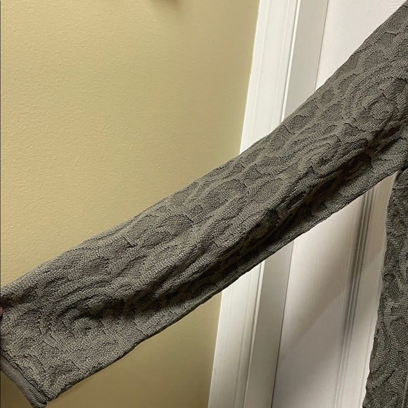 Armani Collezioni | Wool/Rayon Blend| Pullover |Gray/Green | Knit Sweater|Size L - Picture 4 of 14